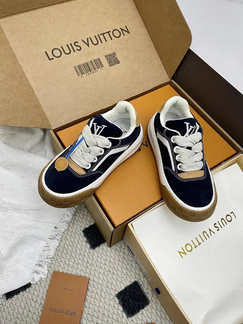 Louis Vuitton  1AJ742 LV Tilted Sneaker Shoes L66340