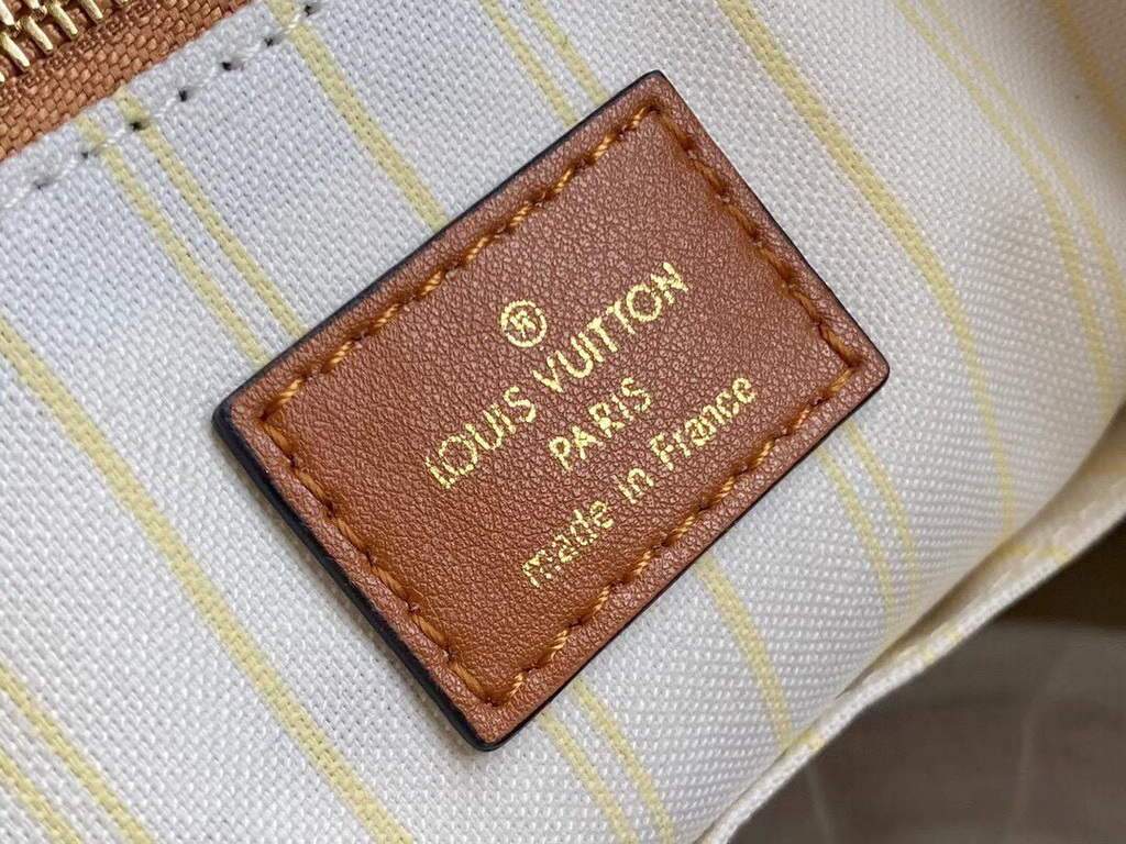Louis Vuitton  M57707 LV  M57723 OnTheGo MM Tote Bag Tan