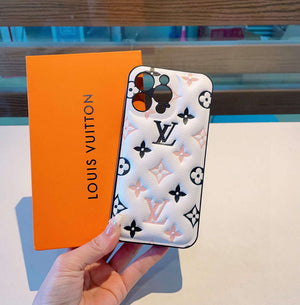 Louis Vuitton Apple Iphone Leather Premium Deluxe Phone Case L20132 - iPhone15pro max £¨6.7£© - View 1