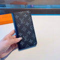Louis Vuitton Apple Iphone Leather Premium Deluxe Phone Case L20137 - iPhone15pro max £¨6.7£© - View 1