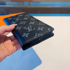 Louis Vuitton Apple Iphone Leather Premium Deluxe Phone Case L20137 - iPhone15pro max £¨6.7£© - View 3