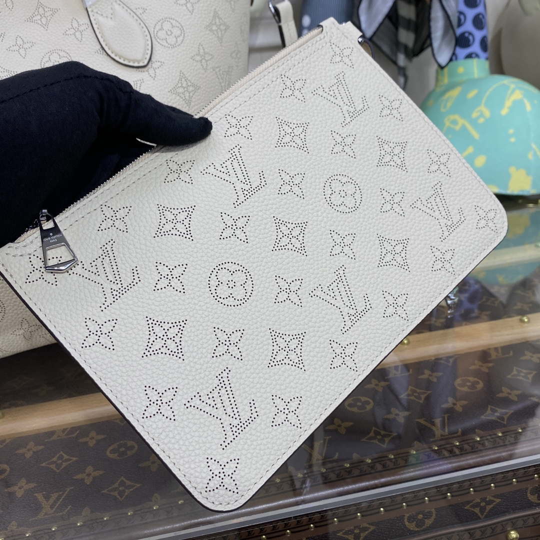 Louis Vuitton  Blossom MM Mahina Tote Bag LV M21851 Beige
