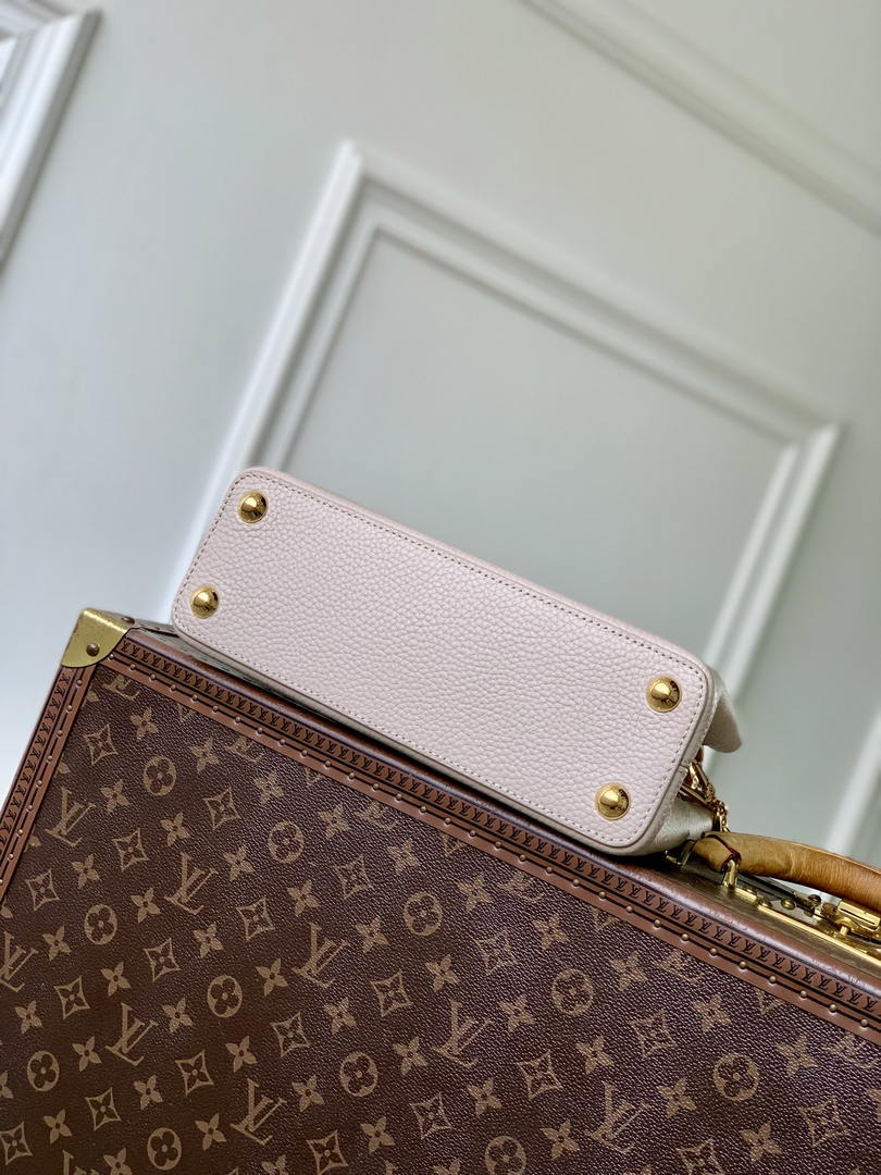 Louis Vuitton  LV M24683 Capucines BB Bag Pink