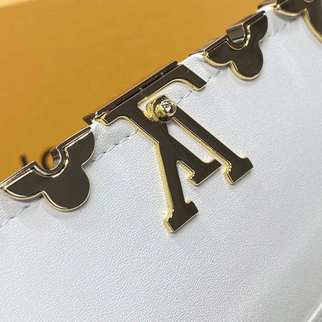 Louis Vuitton Capucines Compact Wallet LV M82835 White