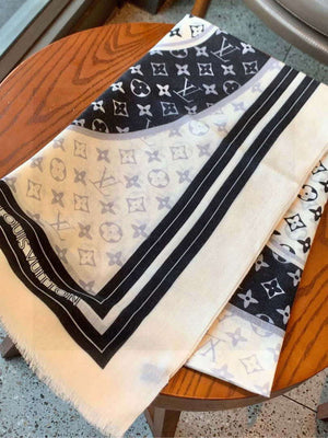Louis Vuitton Classic Cashmere Scarf L60368 - Default Title - View 6