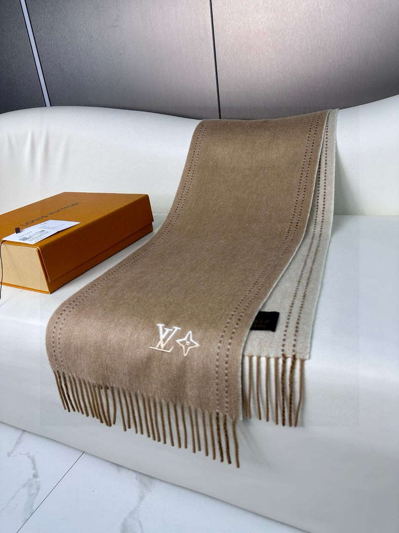 Louis Vuitton Classic Cashmere Scarf Scarf L60350
