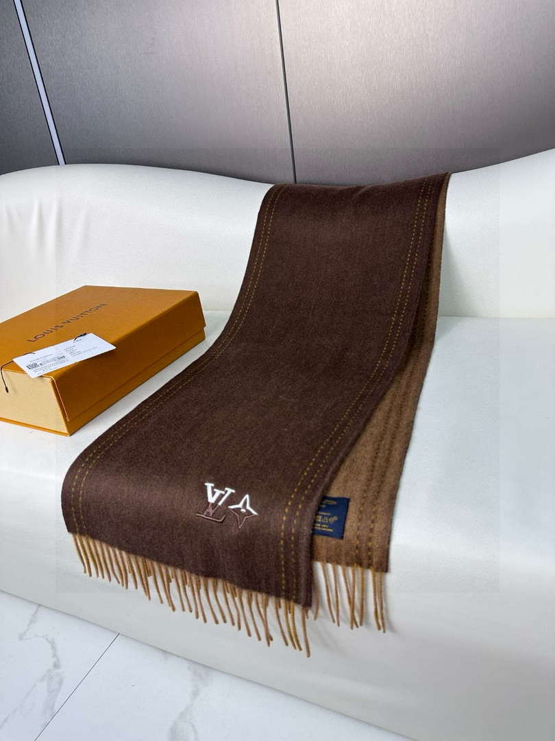 Louis Vuitton Classic Cashmere Scarf Scarf L60351