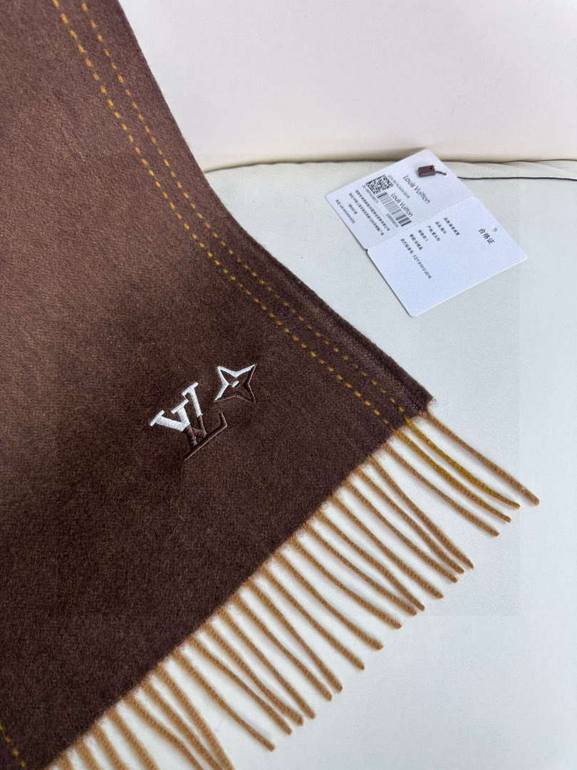 Louis Vuitton Classic Cashmere Scarf Scarf L60351