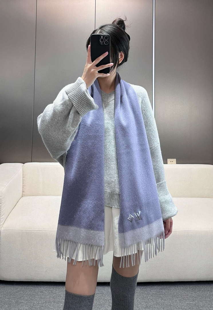 Louis Vuitton Classic Cashmere Scarf Scarf L60355