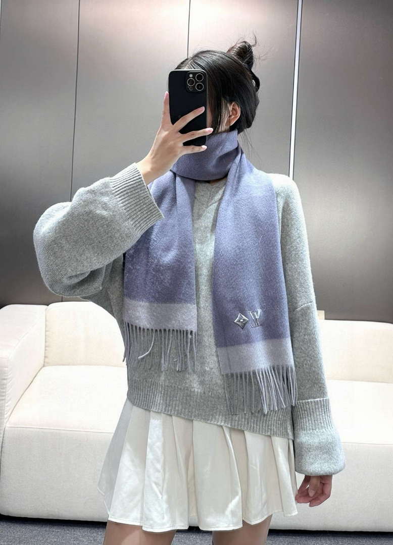 Louis Vuitton Classic Cashmere Scarf Scarf L60355