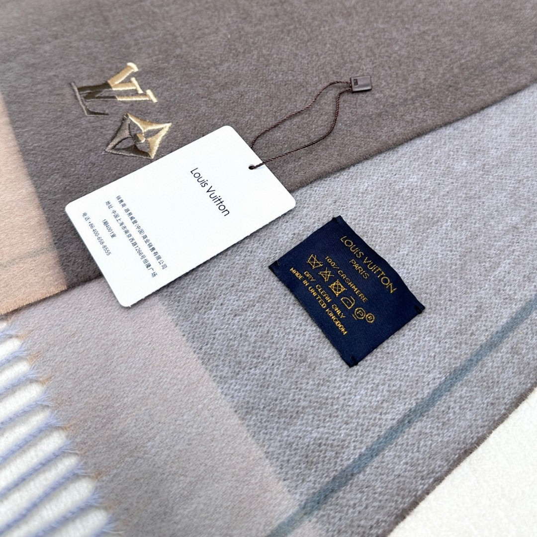 Louis Vuitton Classic Cashmere Scarf Scarf L60356