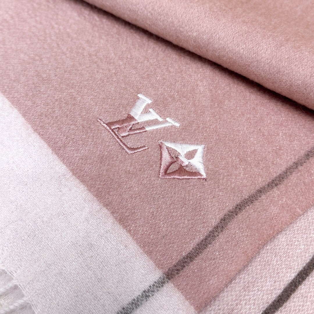 Louis Vuitton Classic Cashmere Scarf Scarf L60357