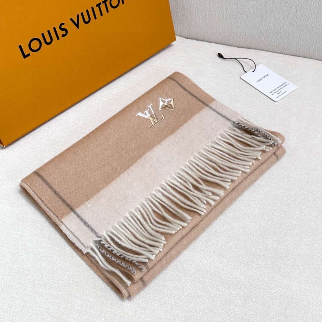 Louis Vuitton Classic Cashmere Scarf Scarf L60358