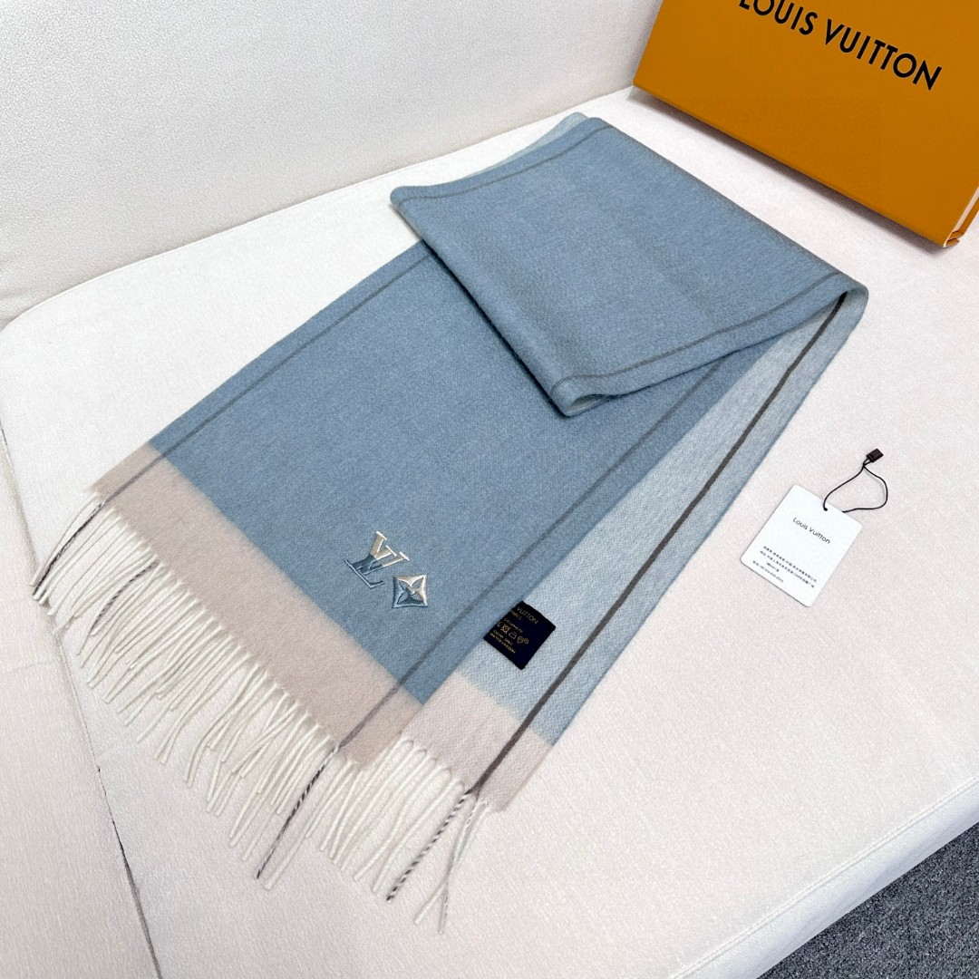 Louis Vuitton Classic Cashmere Scarf Scarf L60359 - Default Title - View 6