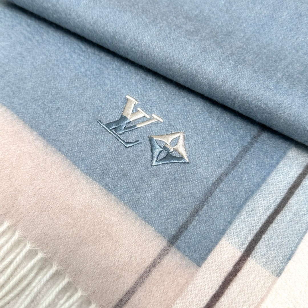 Louis Vuitton Classic Cashmere Scarf Scarf L60359