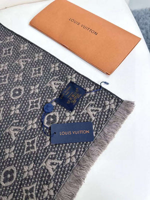 Louis Vuitton Classic Cashmere Scarf L60362 - Default Title - View 8