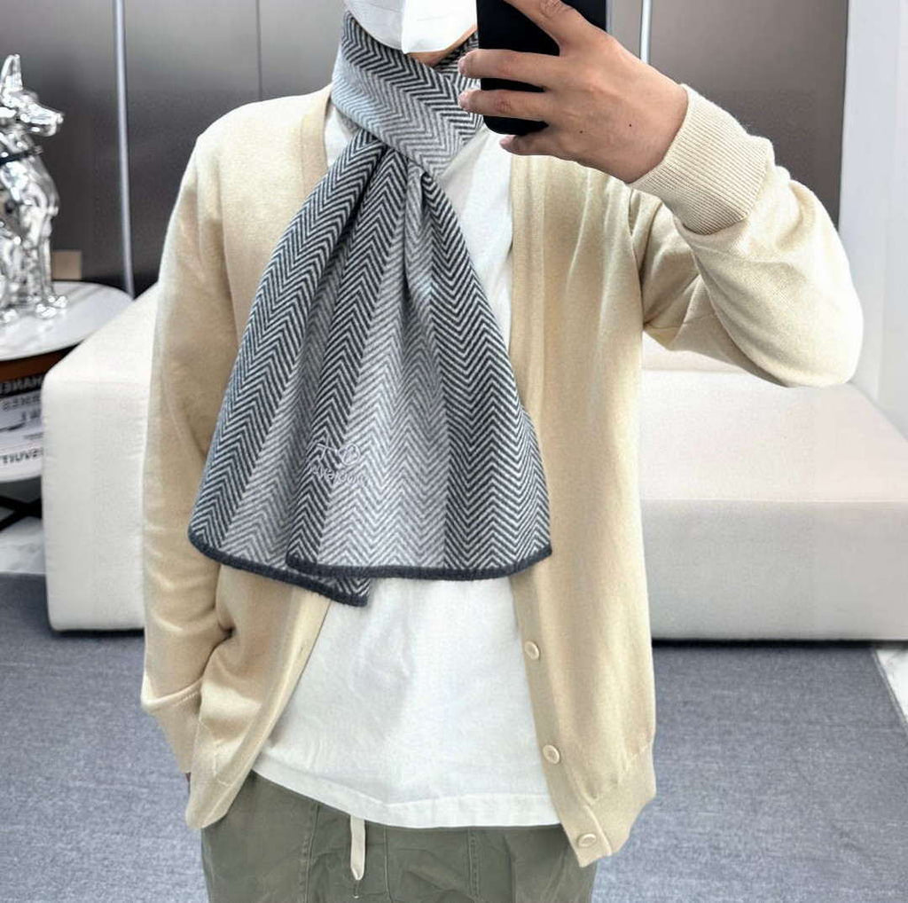 Louis Vuitton Classic Plaid Jacquard Cashmere Scarf L60378