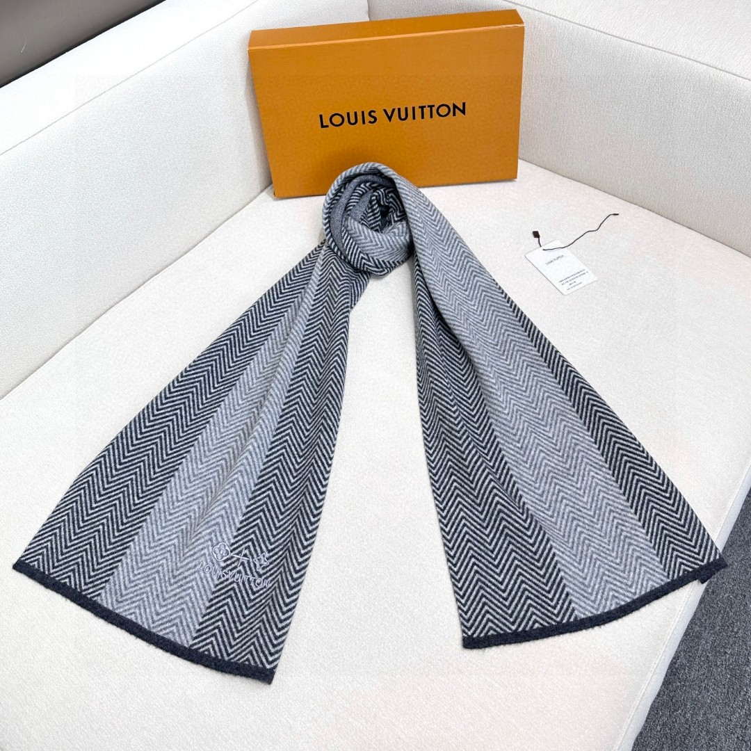 Louis Vuitton Classic Plaid Jacquard Cashmere Scarf L60378