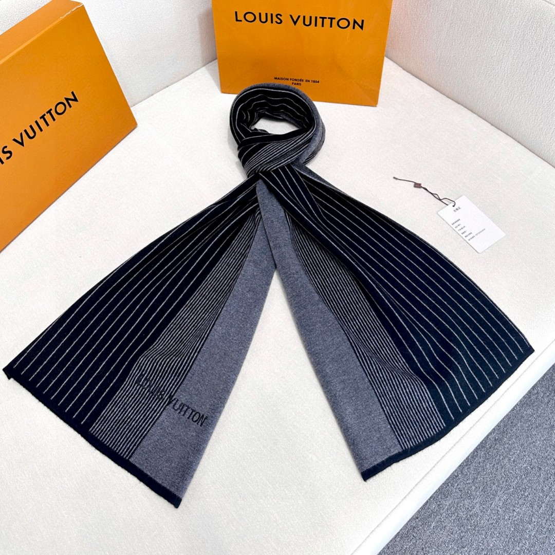 Louis Vuitton Classic Plaid Jacquard Cashmere Scarf L60381