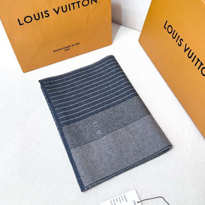 Louis Vuitton Classic Plaid Jacquard Cashmere Scarf L60382 - Default Title - View 3