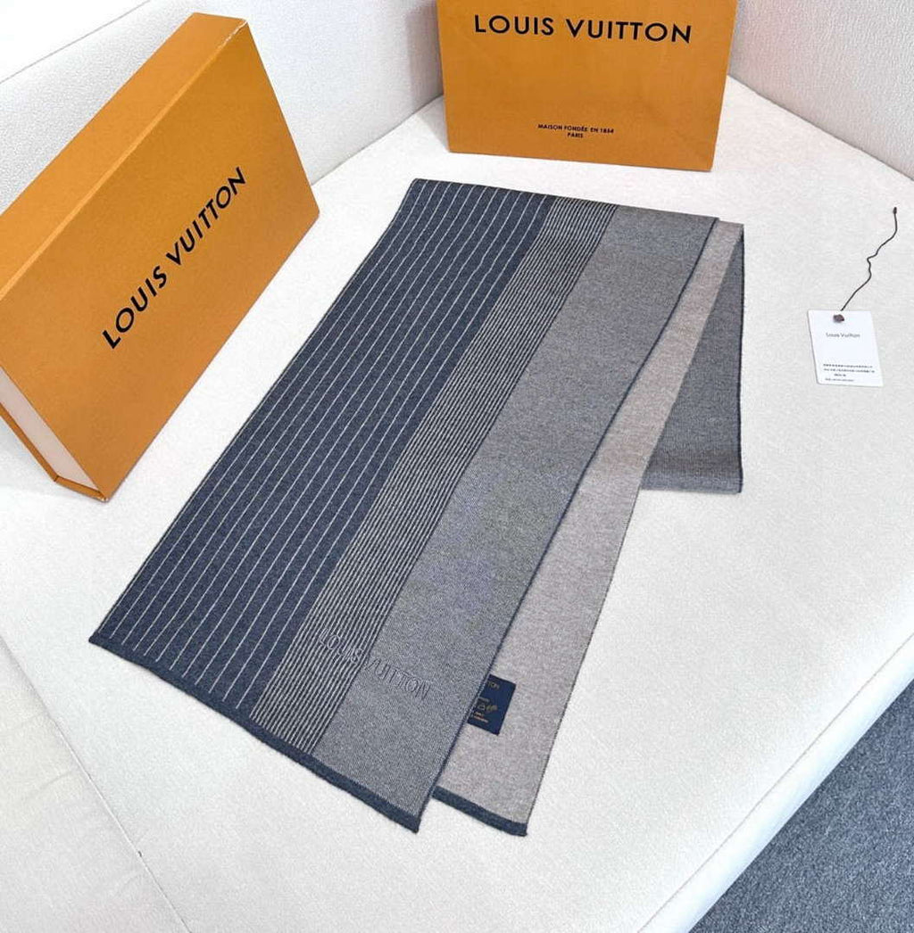 Louis Vuitton Classic Plaid Jacquard Cashmere Scarf L60382