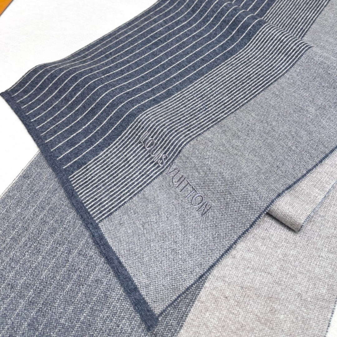 Louis Vuitton Classic Plaid Jacquard Cashmere Scarf L60382