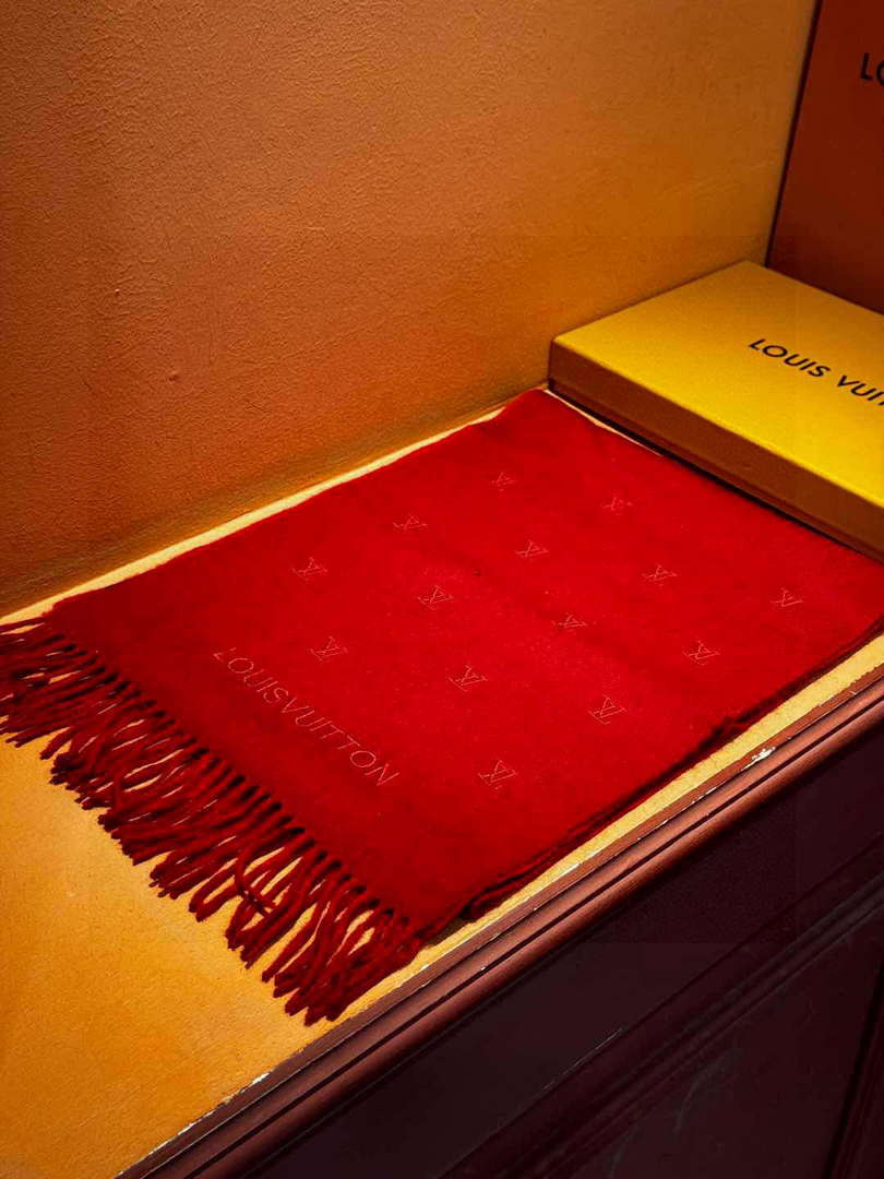 Louis Vuitton Double-sided Cashmere Scarf L60371