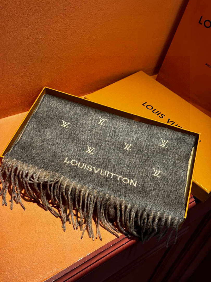 Louis Vuitton Double-sided Cashmere Scarf L60372