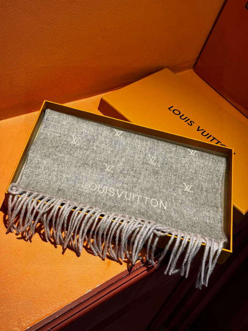 Louis Vuitton Double-sided Cashmere Scarf L60374