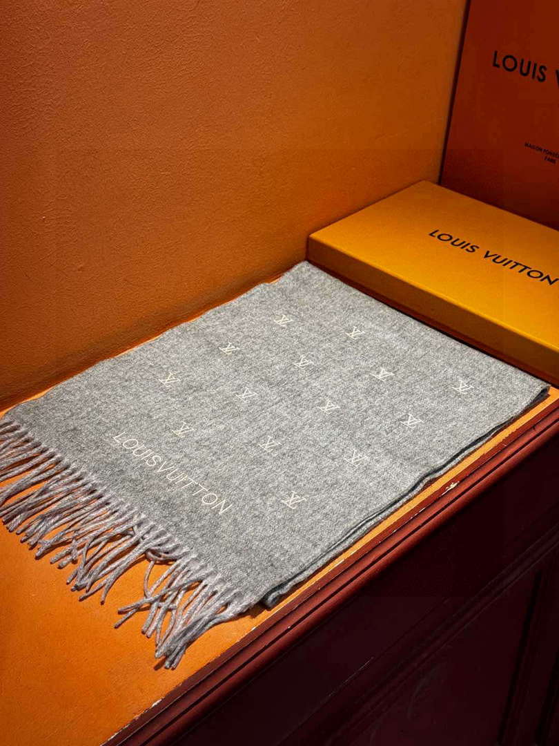 Louis Vuitton Double-sided Cashmere Scarf L60374