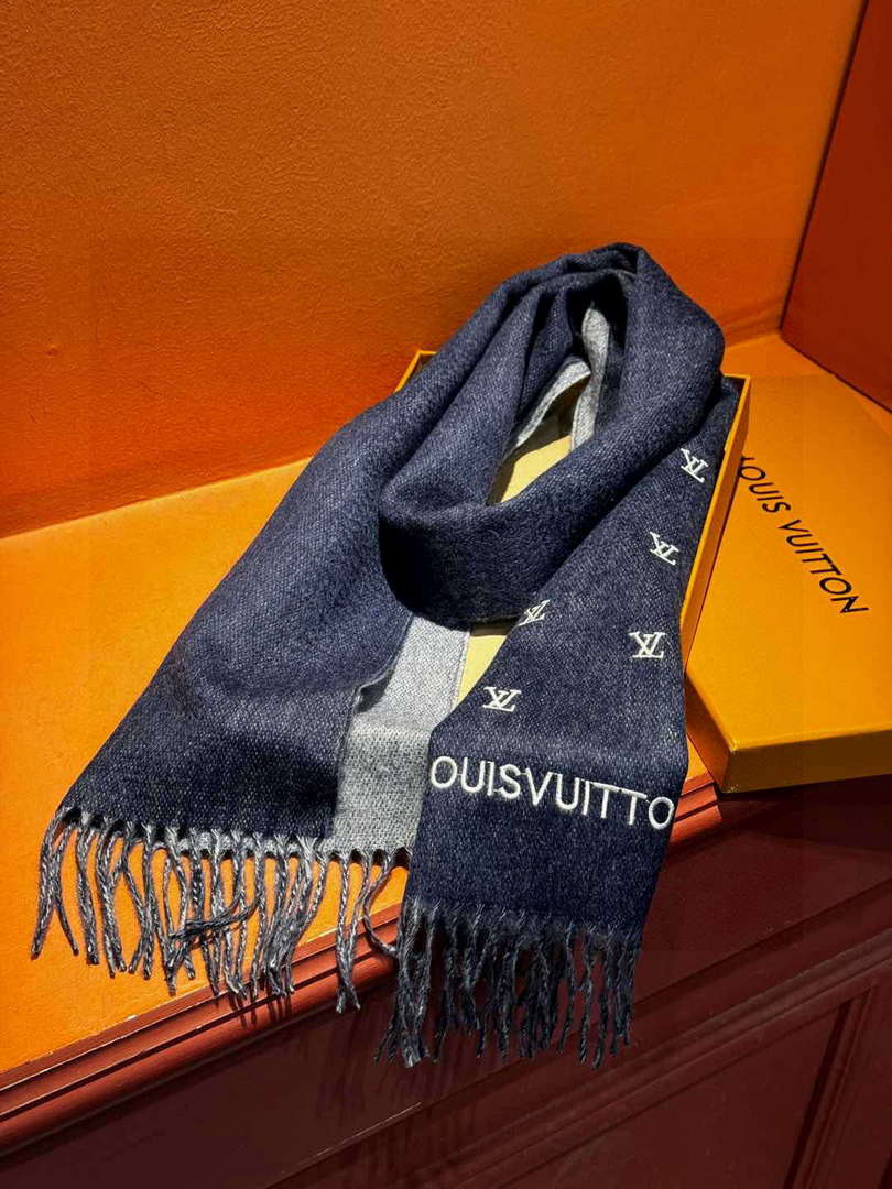 Louis Vuitton Double-sided Cashmere Scarf L60375