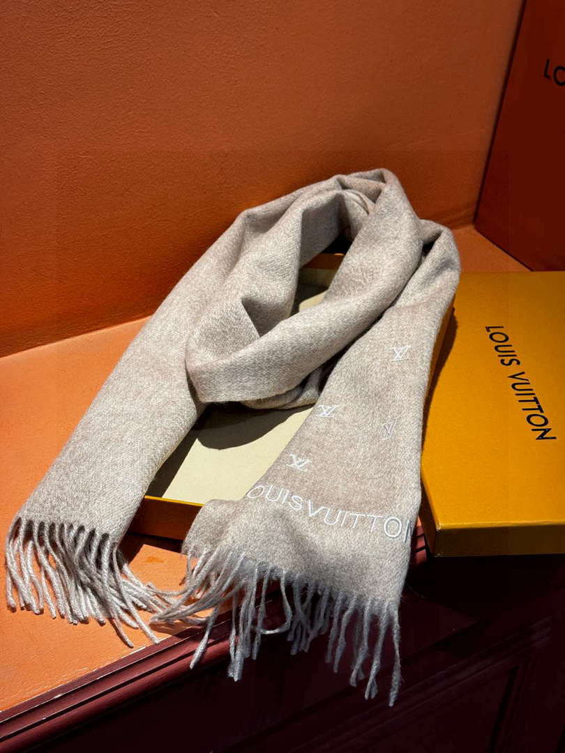 Louis Vuitton Double-sided Cashmere Scarf L60377
