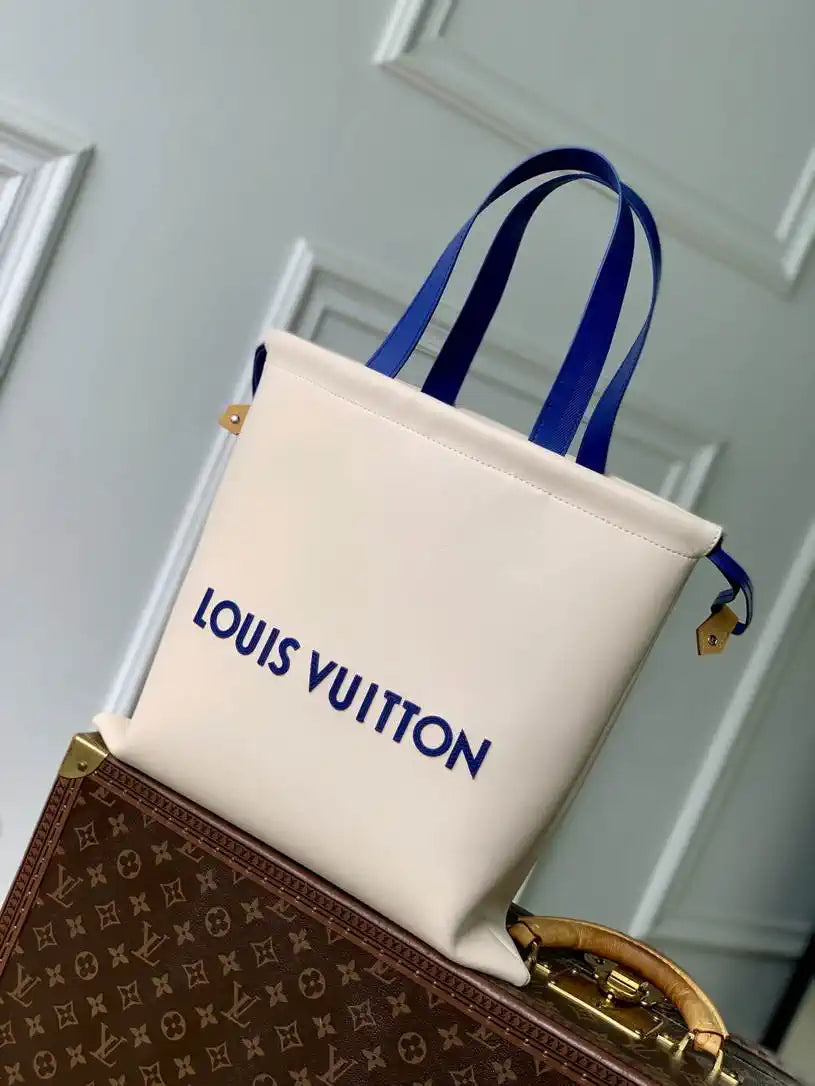 Louis Vuitton Dust Tote Bag LV M15235 Ecru White