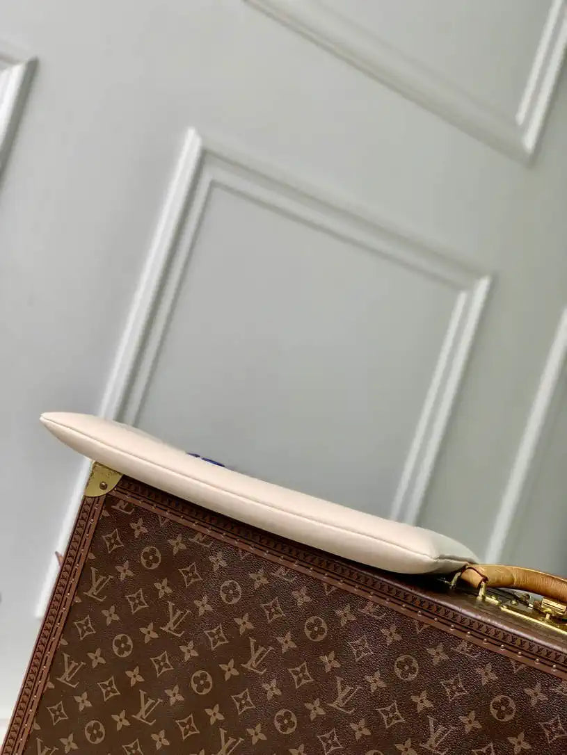 Louis Vuitton Dust Tote Bag LV M15235 Ecru White