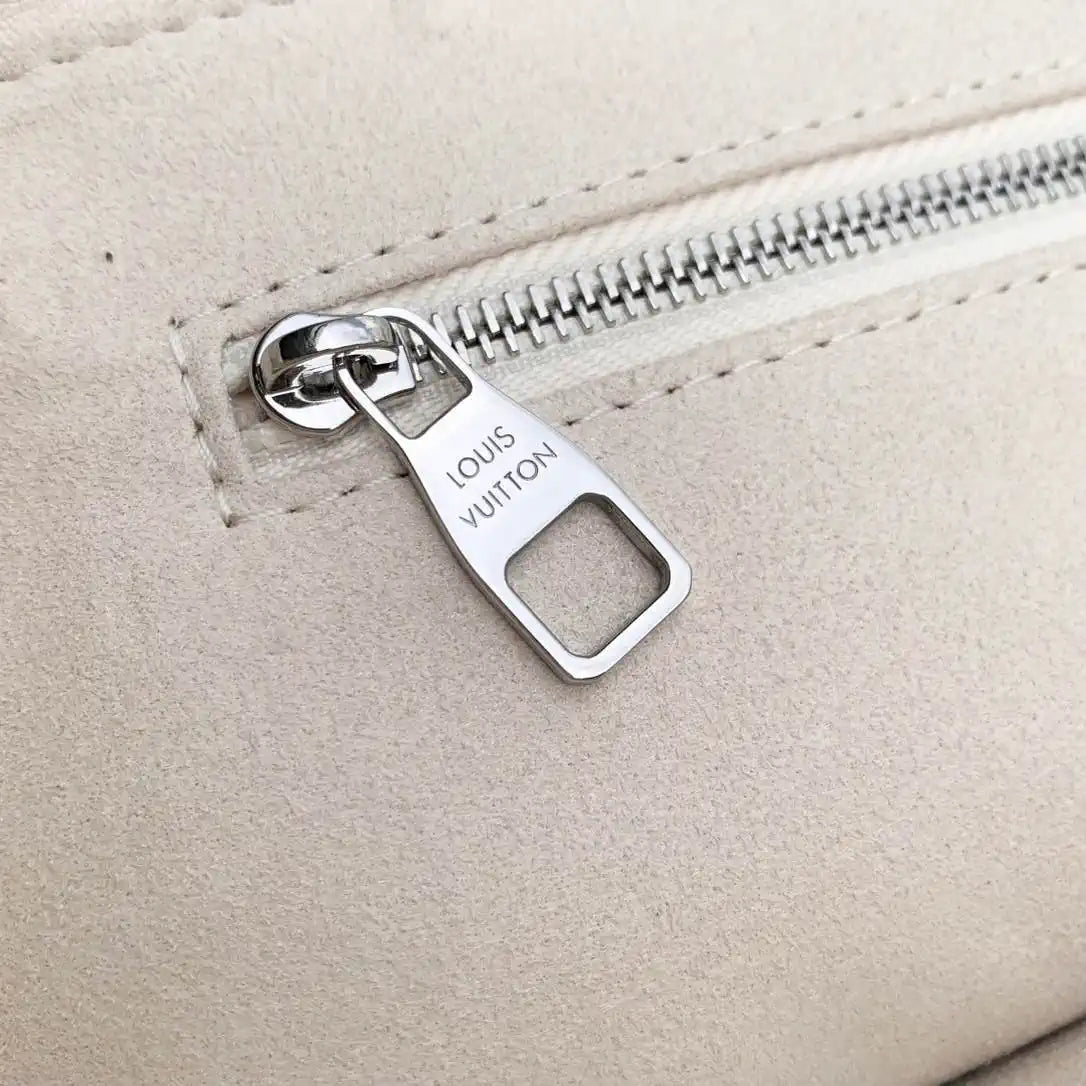 Louis Vuitton Dust Tote Bag LV M15235 Ecru White
