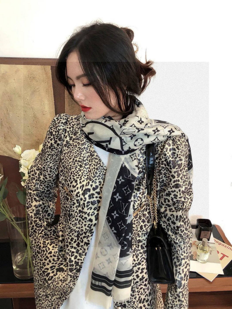 Louis Vuitton Fashion Cashmere scarf L39026