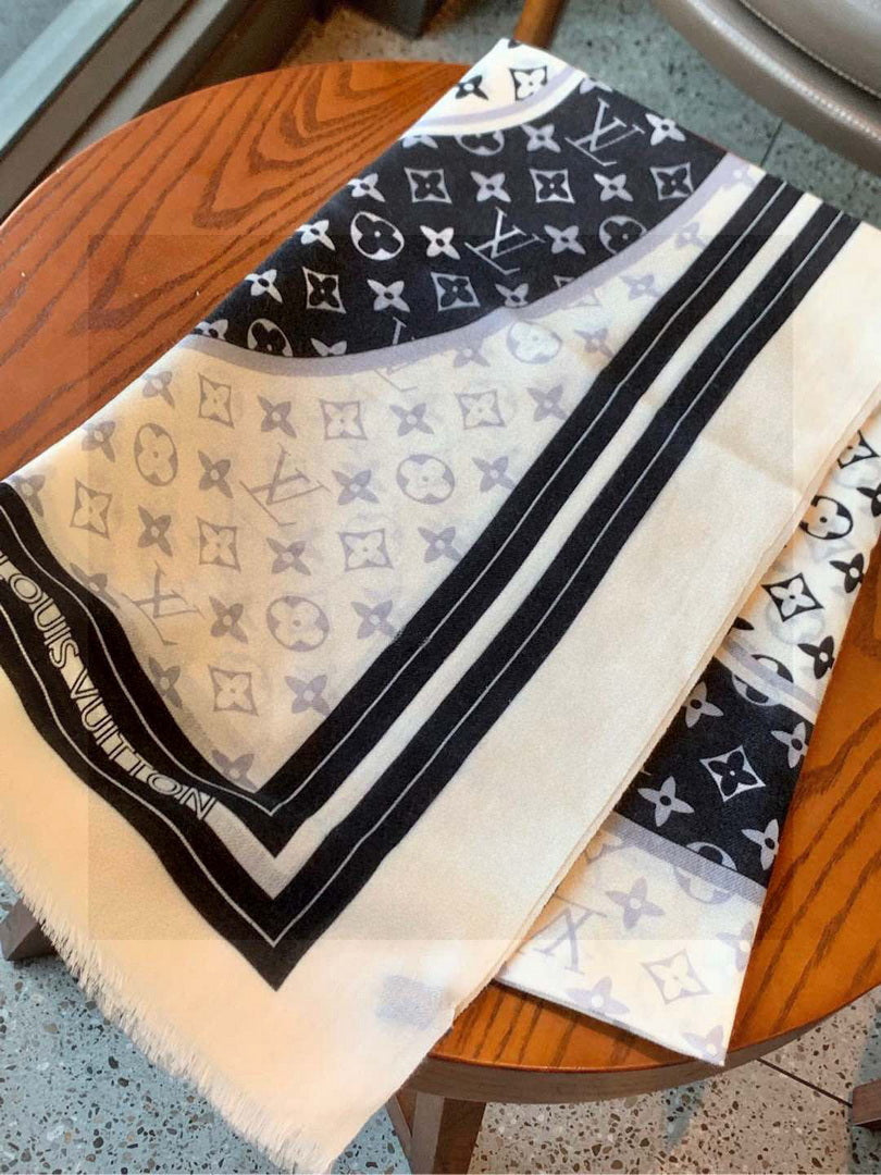 Louis Vuitton Fashion Cashmere scarf L39026