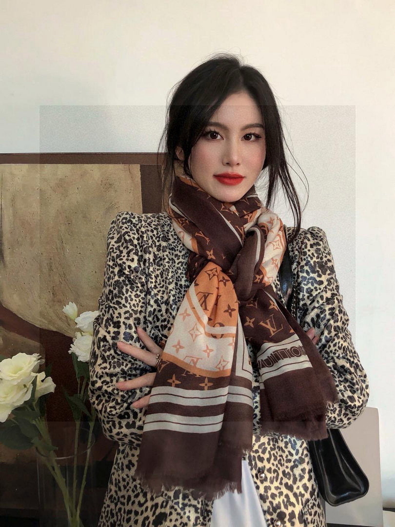 Louis Vuitton Fashion Cashmere scarf L39027