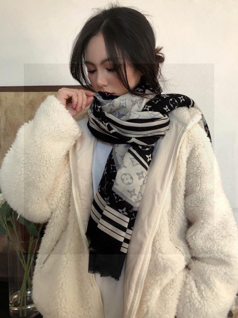 Louis Vuitton Fashion Cashmere scarf L39028