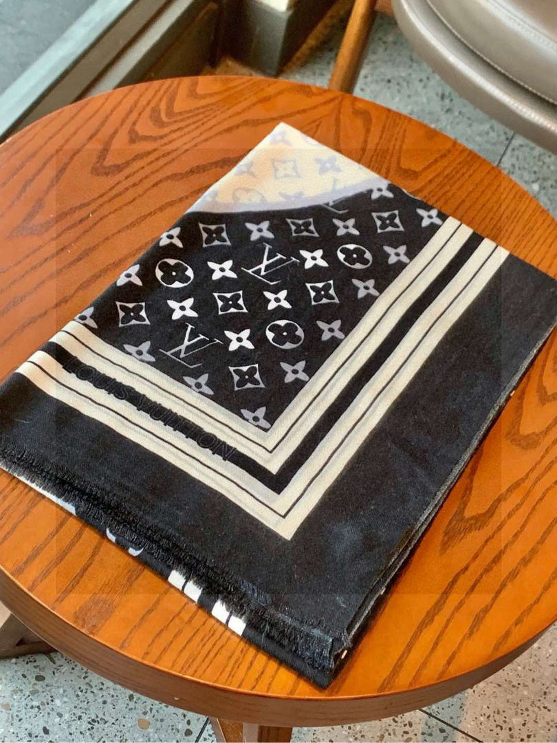 Louis Vuitton Fashion Cashmere scarf L39028