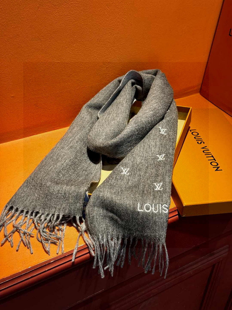 Louis Vuitton Fashion Double-faced Cashmere Scarf L39039