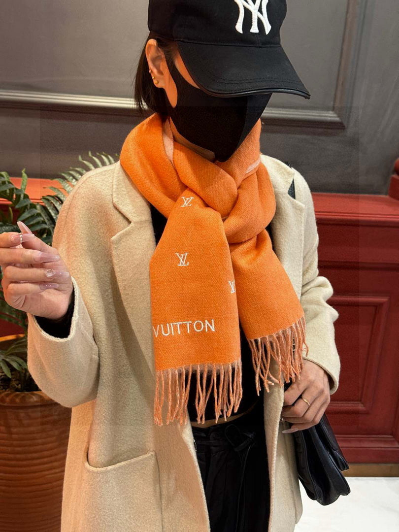 Louis Vuitton Fashion Double-faced Cashmere Scarf L39046