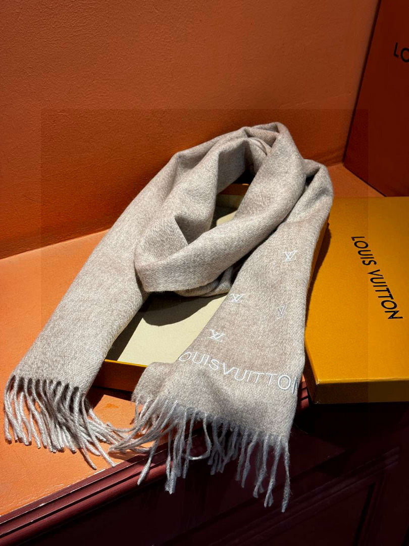 Louis Vuitton Fashion Double-faced Cashmere Scarf L39047