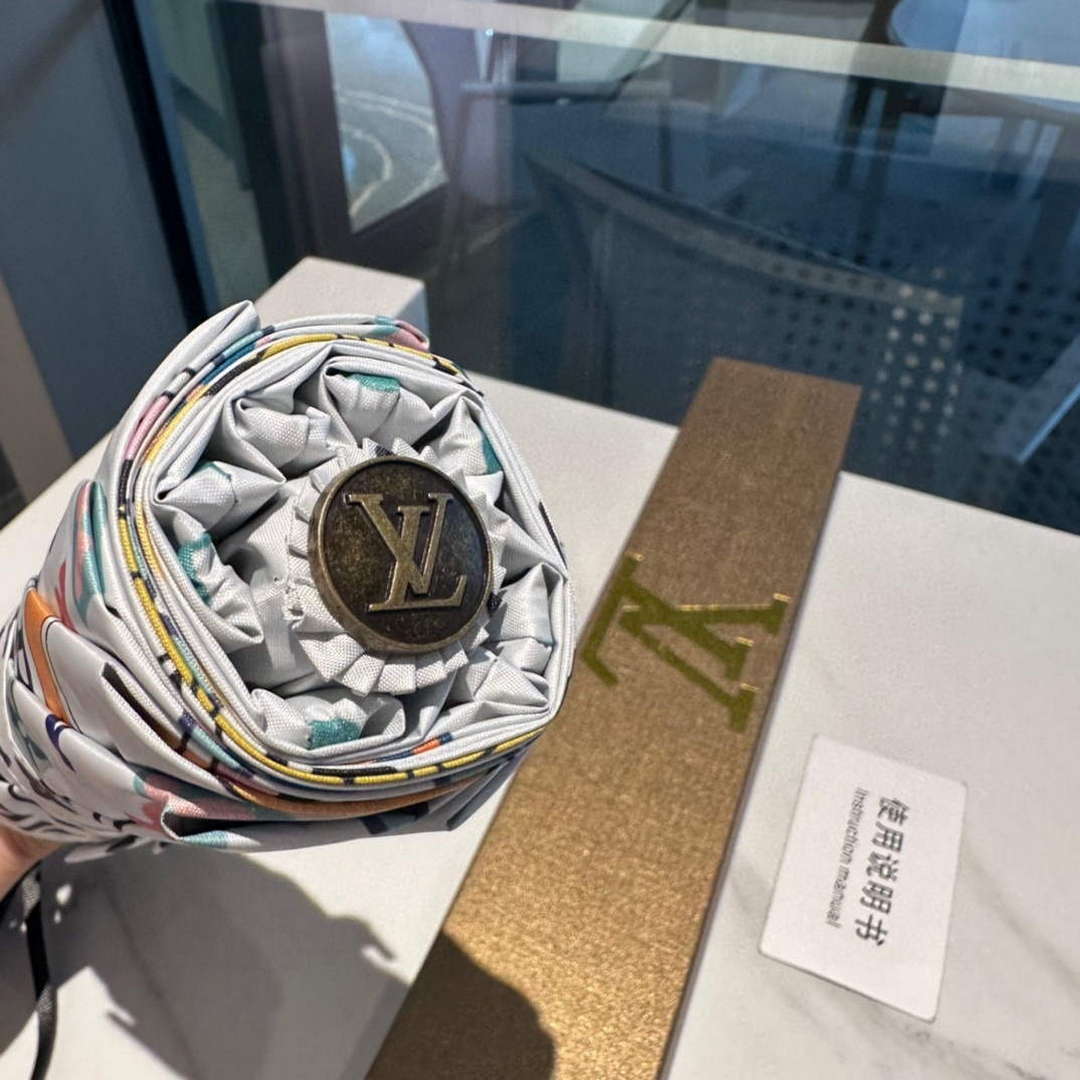 Louis Vuitton Fashion Folding Sun Umbrella L557333