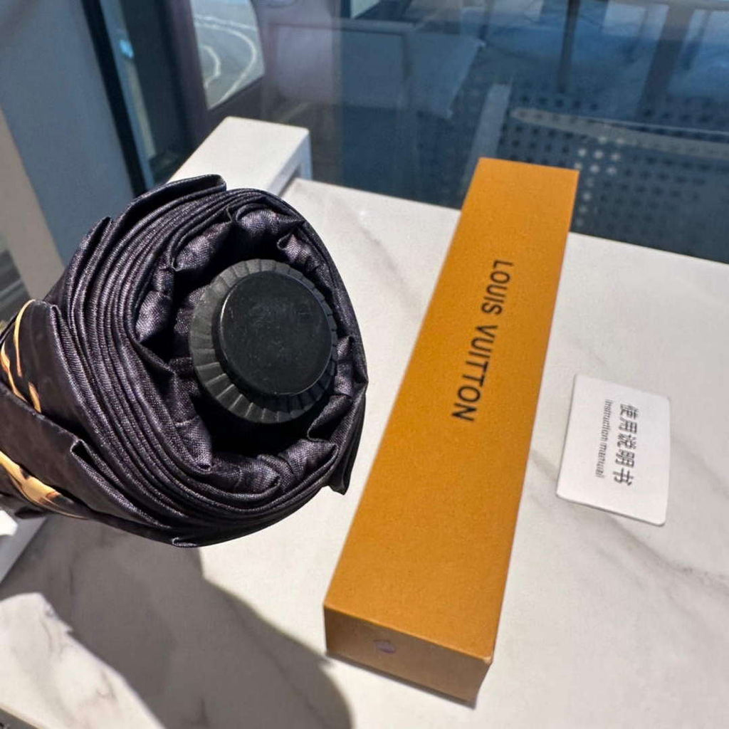 Louis Vuitton Fashion Folding Sun Umbrella L557343