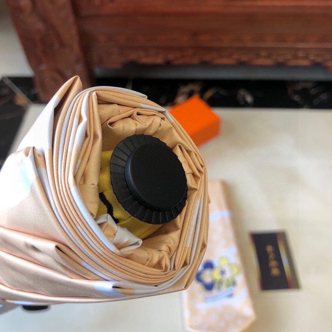 Louis Vuitton Fashion Folding Sun Umbrella L557347