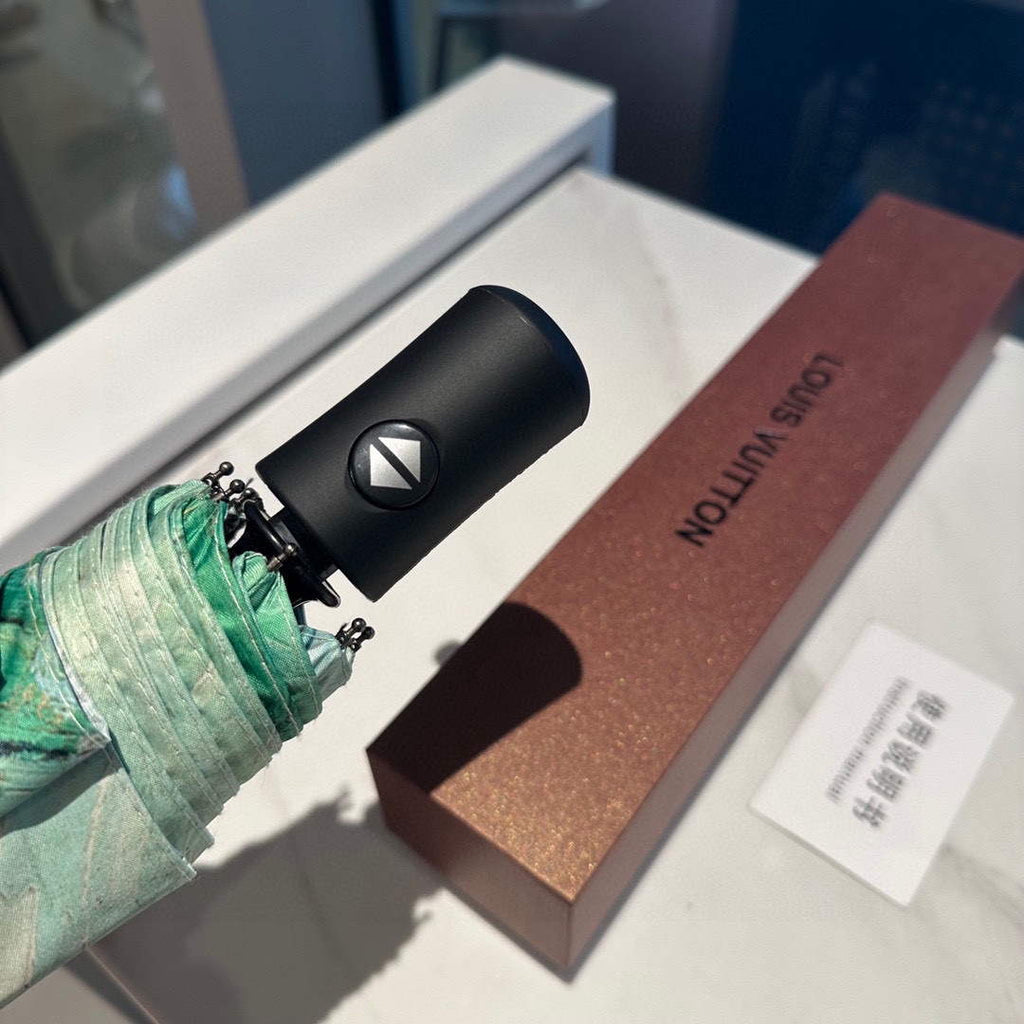 Louis Vuitton Fashion Folding Sun Umbrella L557359