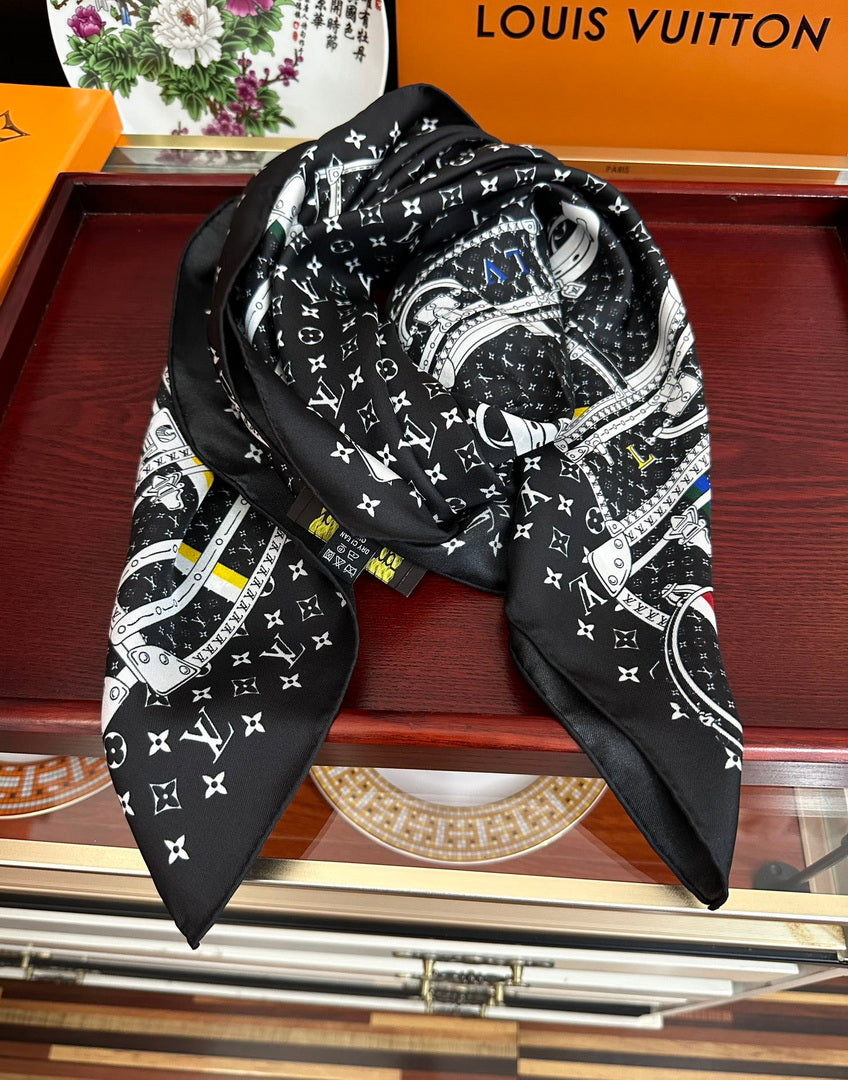 Louis Vuitton Fashion Jacquard Silk Scarf L39032