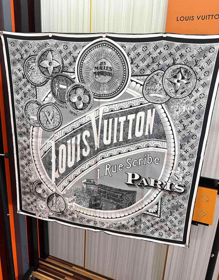 Louis Vuitton Fashion Jacquard Silk Scarf L39034