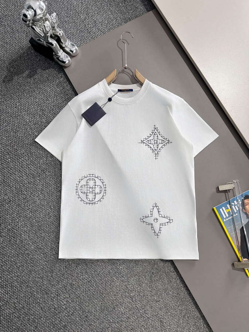 Louis Vuitton Fashion Short-sleeved T-shirt for Men and Women L54620